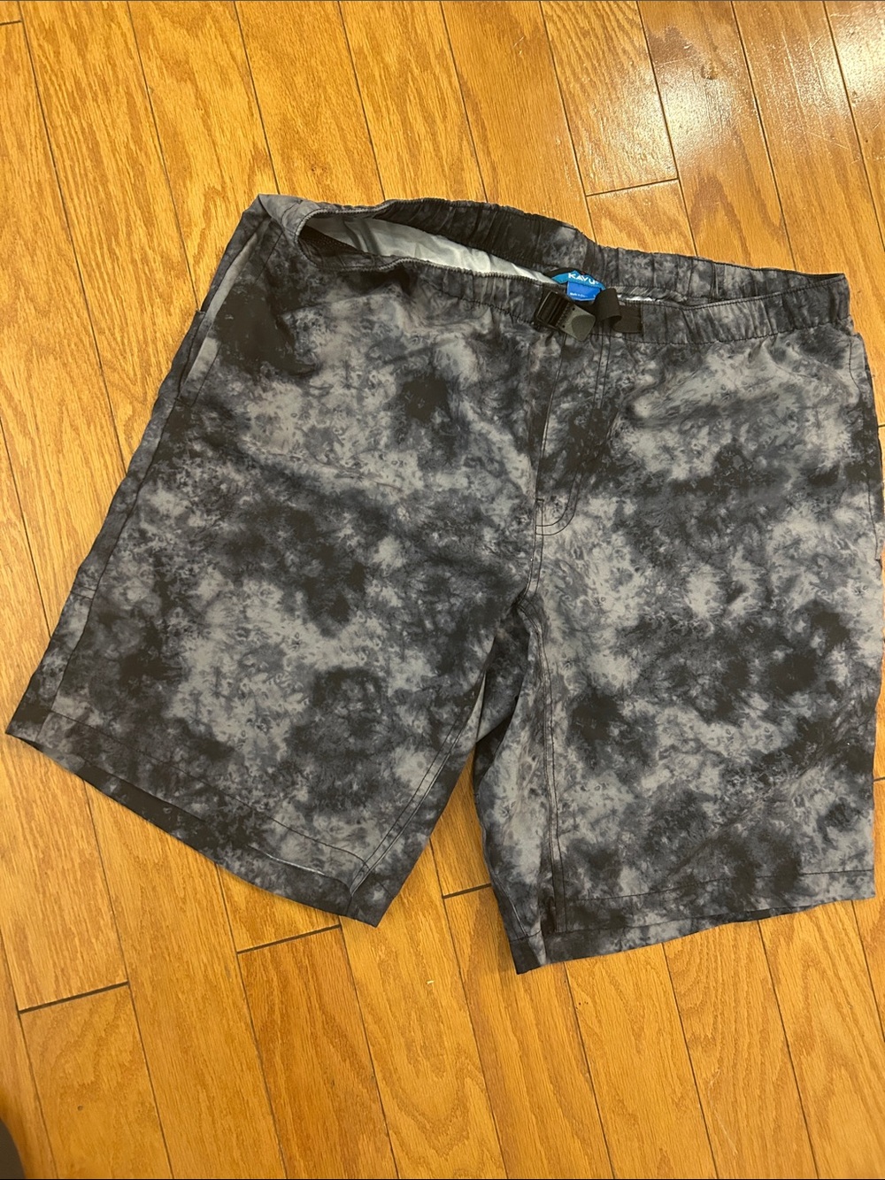 Kavu Grey Black Tie-Dye Shorts with Buckle